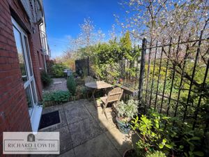 Private Patio- click for photo gallery